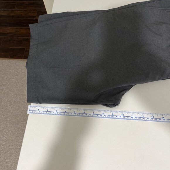 Travis Mathew Nylon-Blend Black & White Golf Short Men's Size 38 - Picture 8 of 9